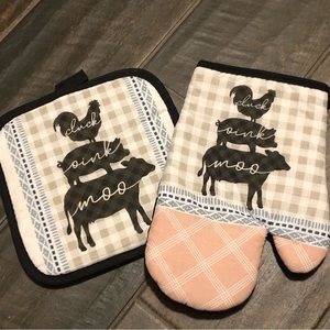 NWOT 2pc Kitchen Set